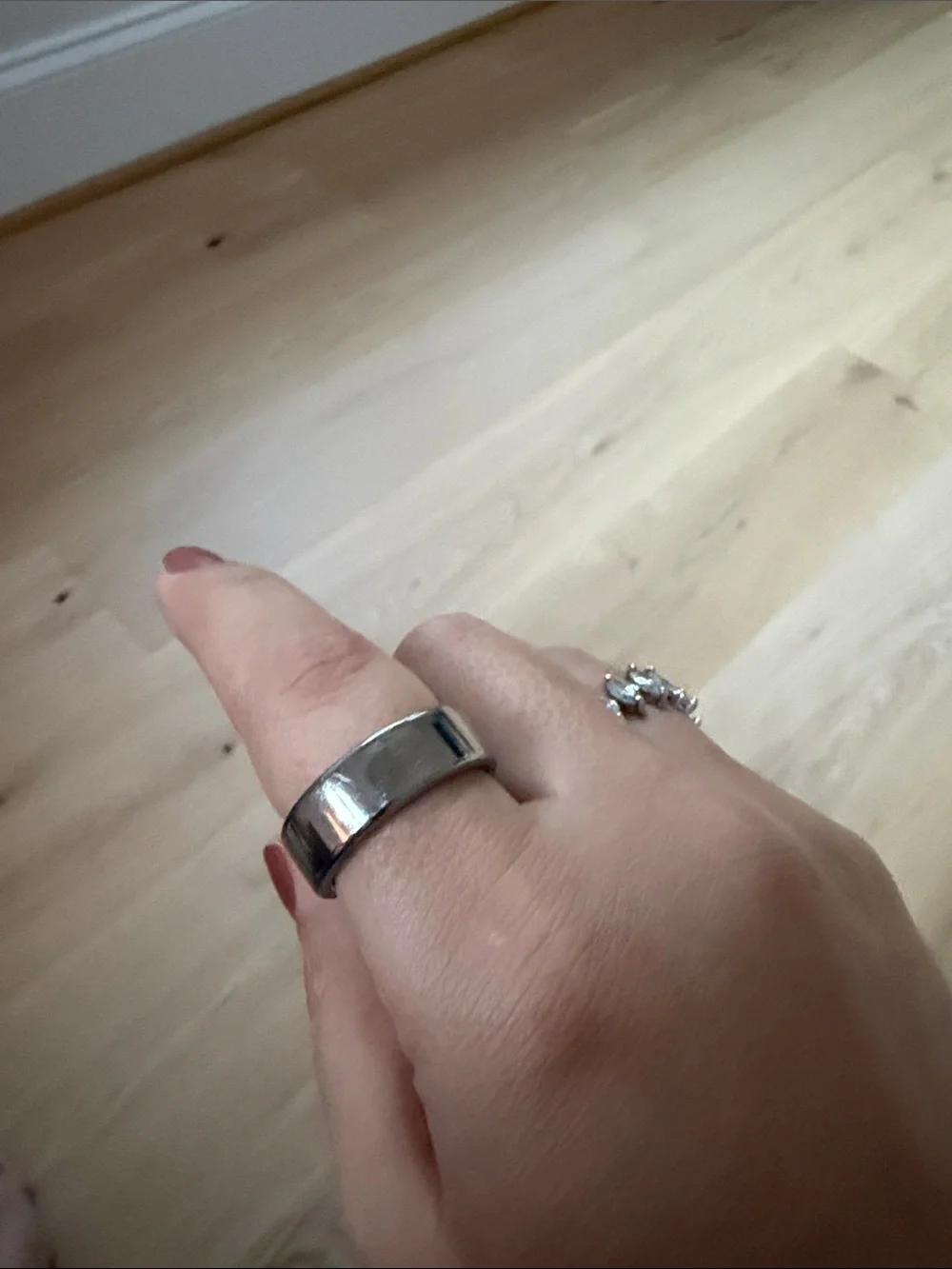 Oura ring. Size 10. Silver. Plus White Magnetic Charging Pad with LED Indicator